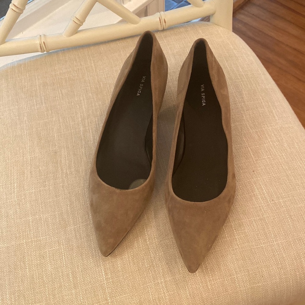 Via Spiga Pointed Toe Block Heels Suede Taupe SIZE 9